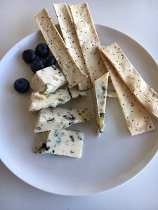 Finom brand Black Pepper Lavosh Crackers